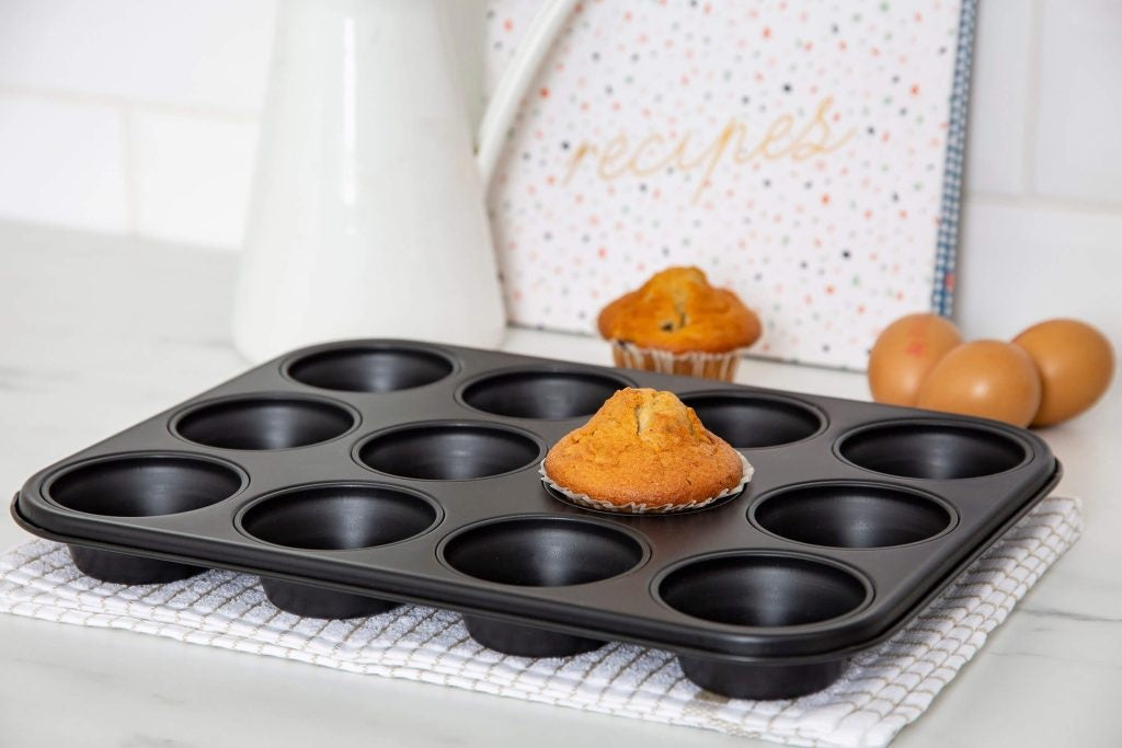 Wham Essentials 12 Cup Muffin Tin Black Wham Essentials 12 Cup Muffin Tin Black